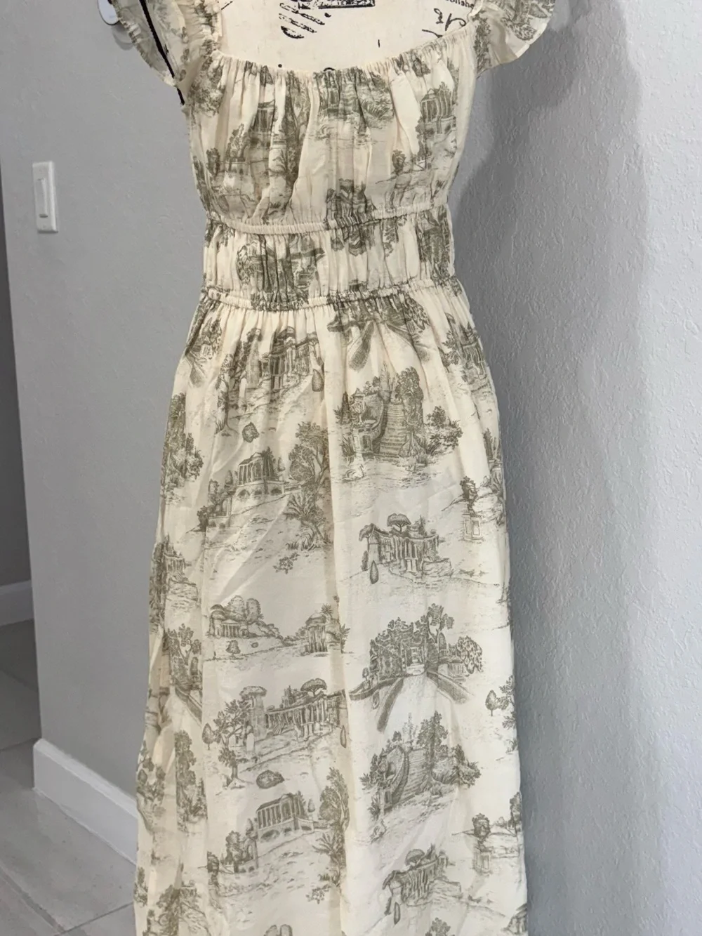 En Saison Cream Toile Print Drawstring Maxi Dress - Picture 4 of 6